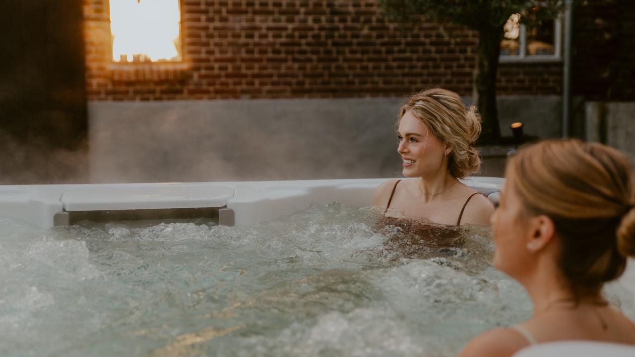 wellness, hottub, bubbelbad, ontspannen, droomtuin, realiseer je droomhuis
