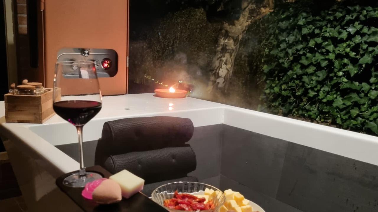 loungebath hottub beurs eigen huis